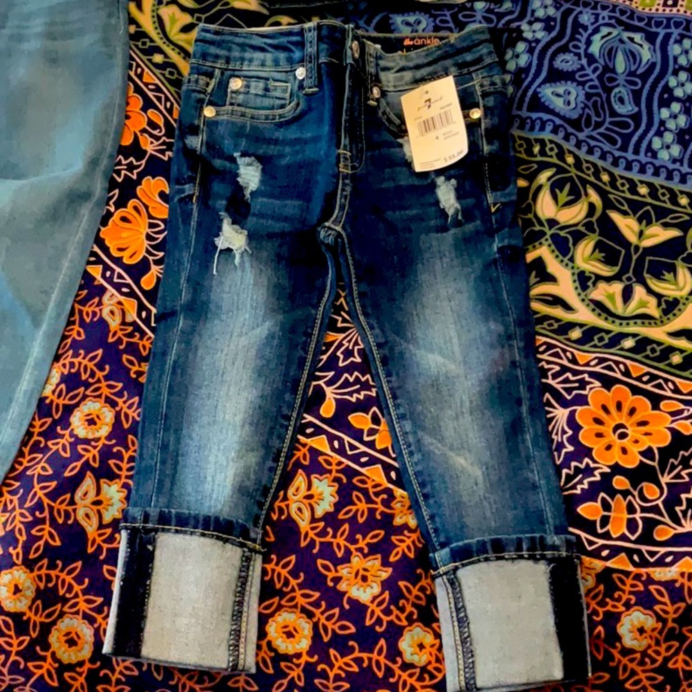 Brand new with tags. 7 for all mankind jeans.
